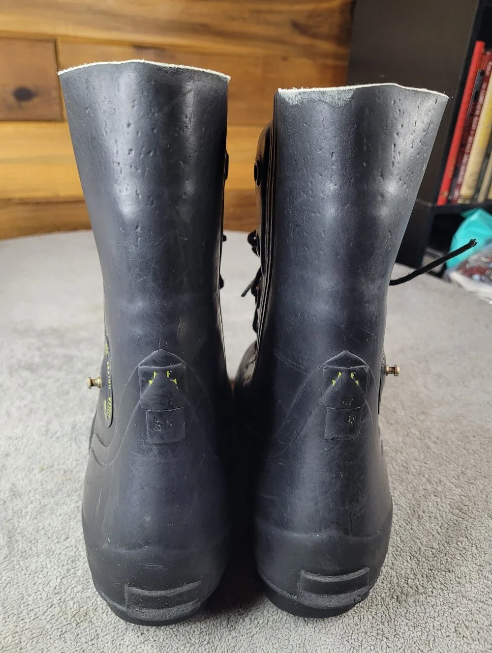 Vintage Bata US Military Mickey Mouse Cold Weather Boots Size 5R Black 1977 Read
